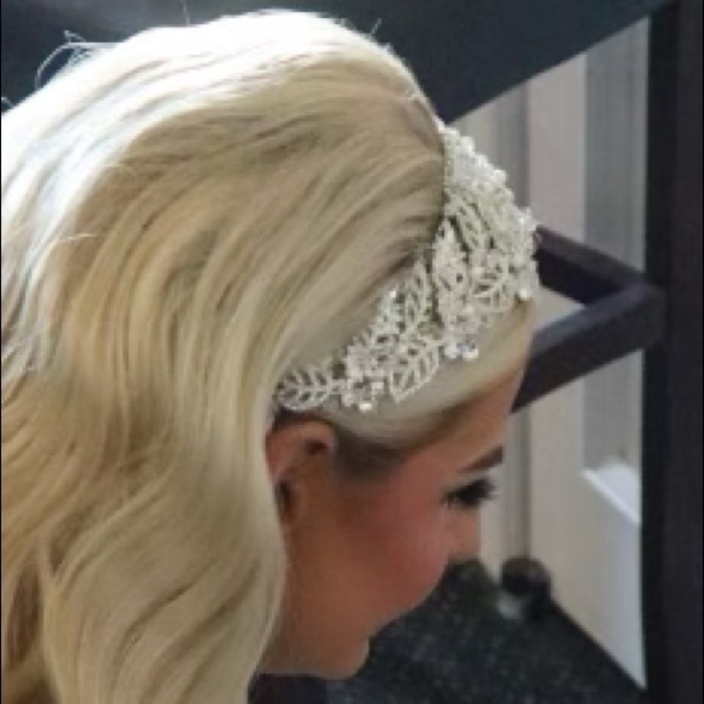 Marionat Bridal Headpiece - Picture 4 of 4